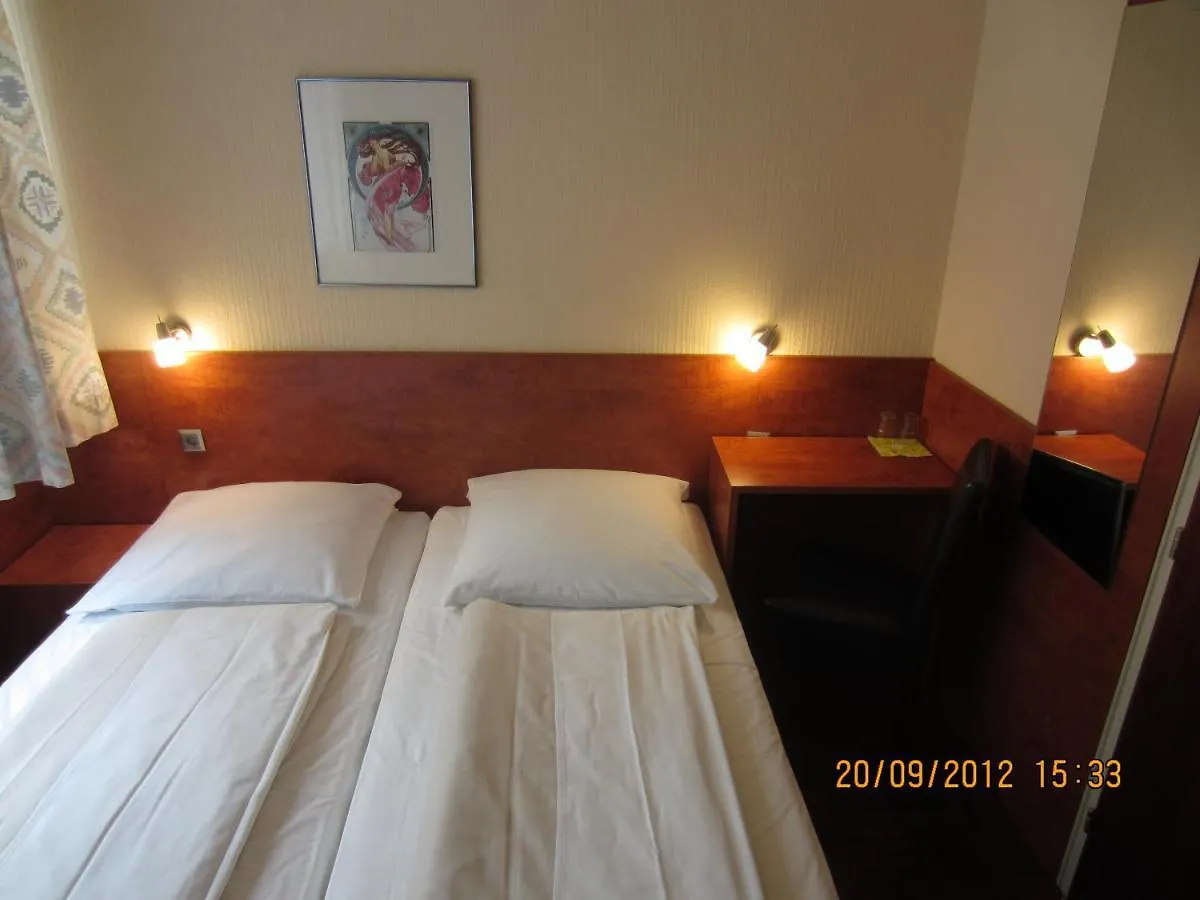 Altstadt Hotel Rheinblick Dusseldorf